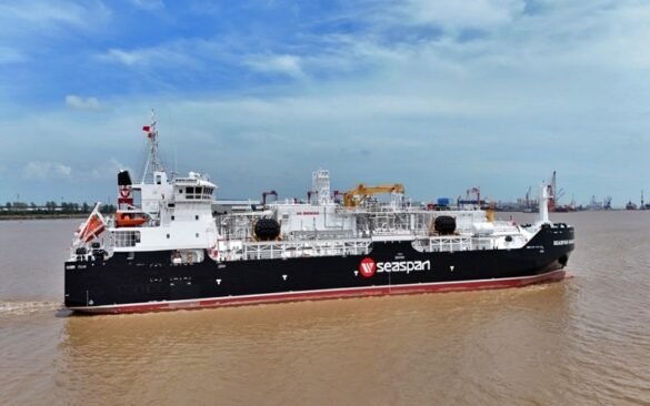 Seaspan Energy Celebrates Delivery Of Its First LNG Bunkering Vessel